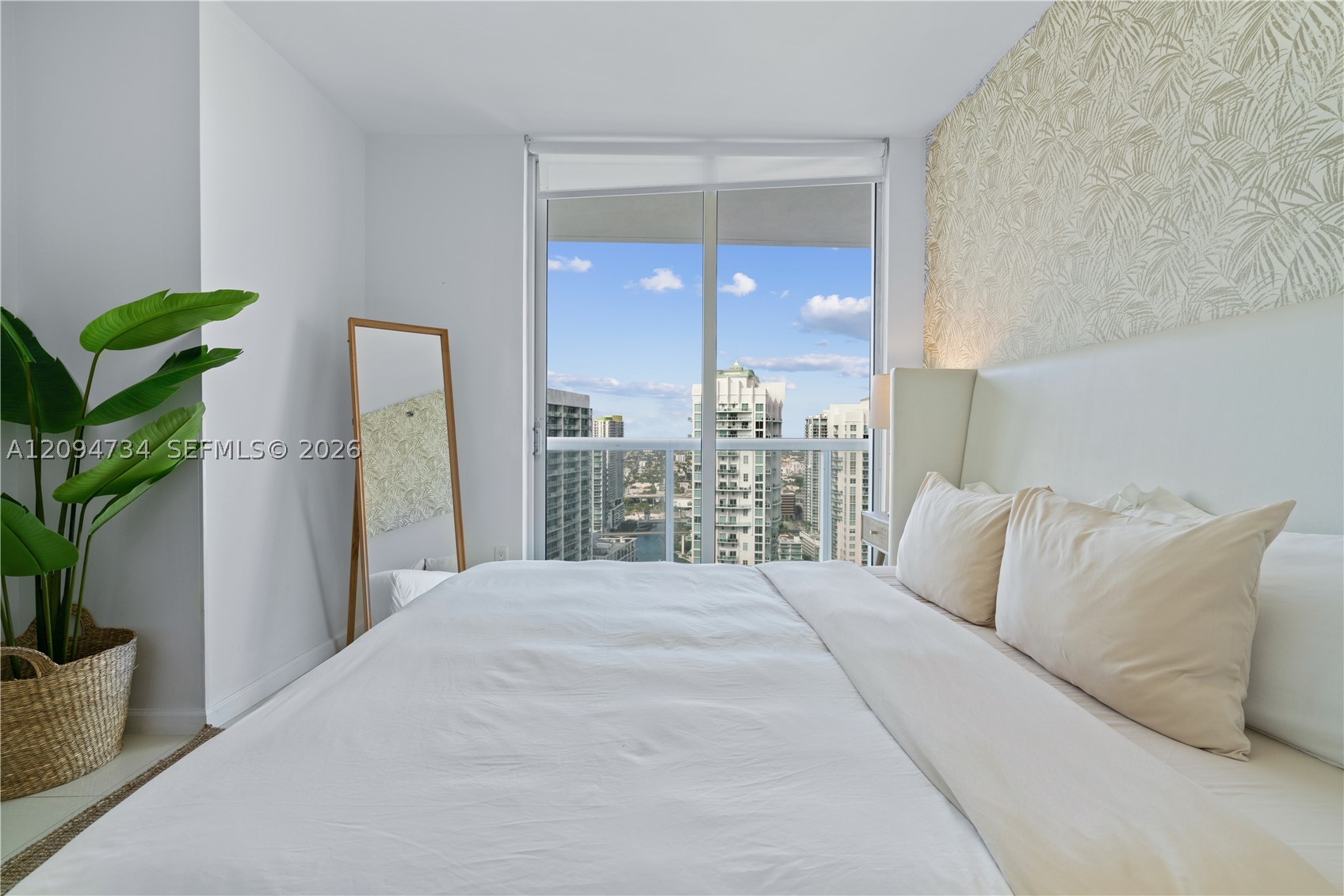 485 Brickell Ave #3904, Miami FL 33131