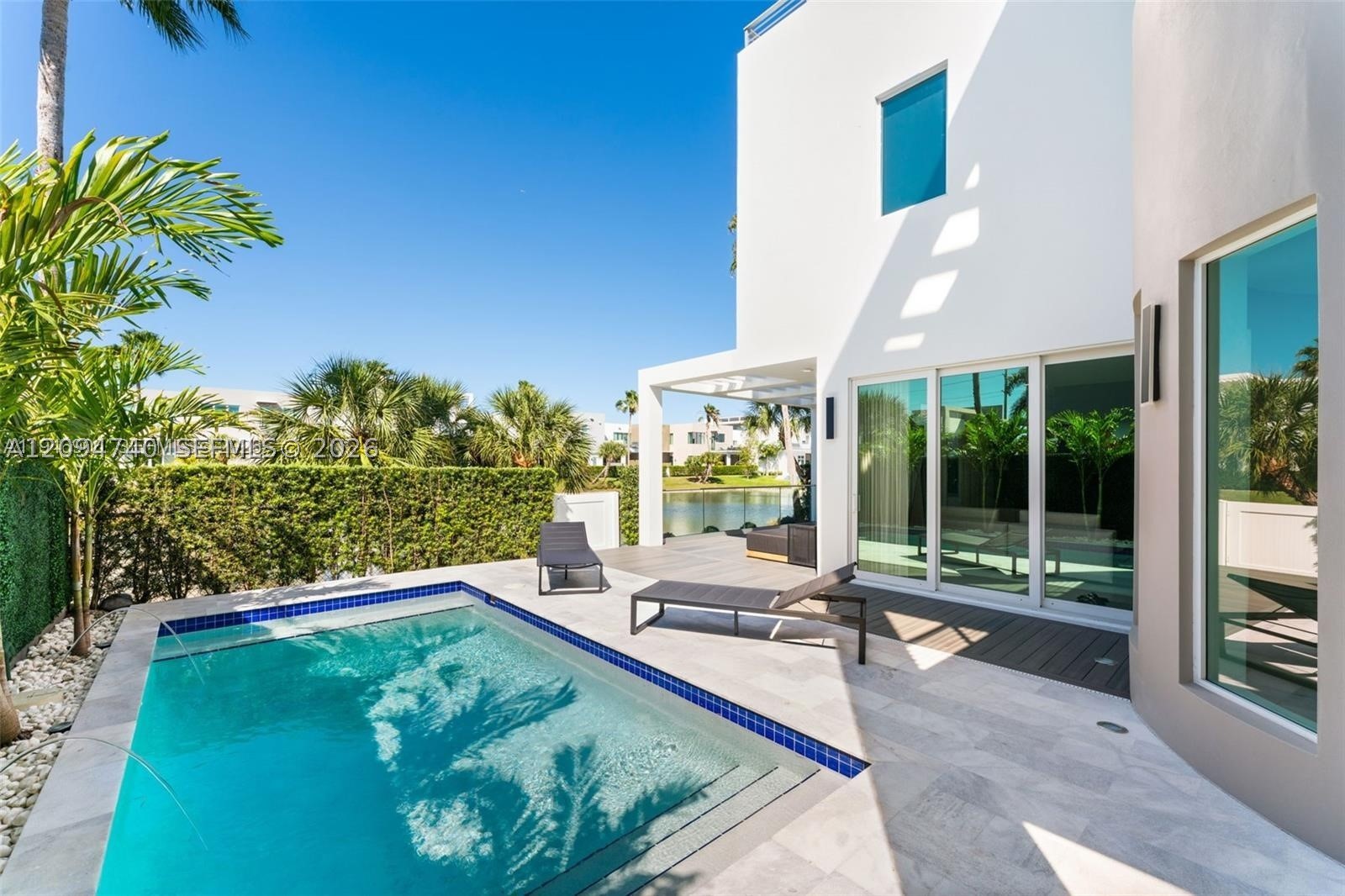 10561 NW 67th Ter, Doral FL 33178