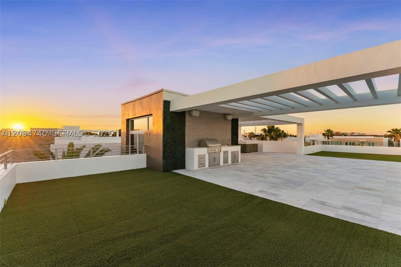 10561 NW 67th Ter, Doral FL 33178