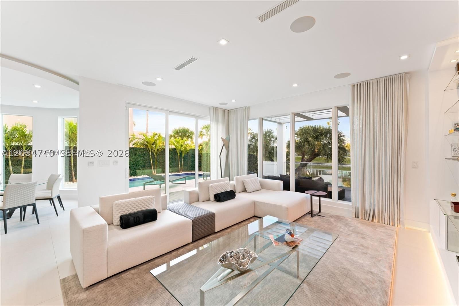 10561 NW 67th Ter, Doral FL 33178