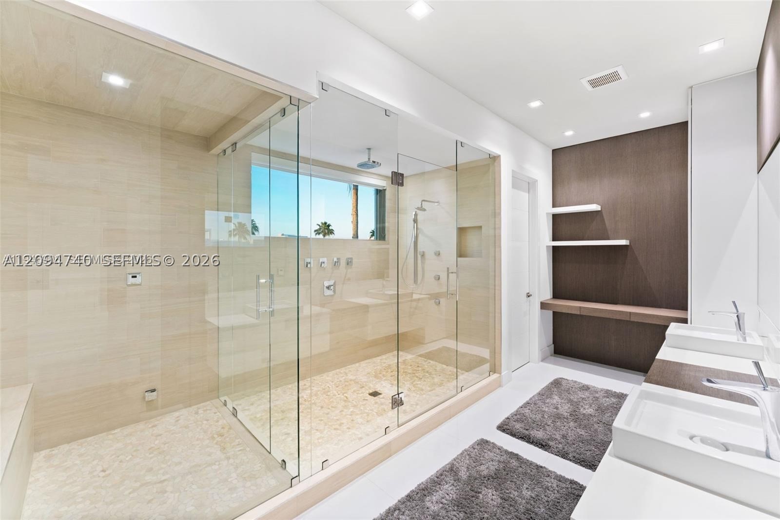 10561 NW 67th Ter, Doral FL 33178