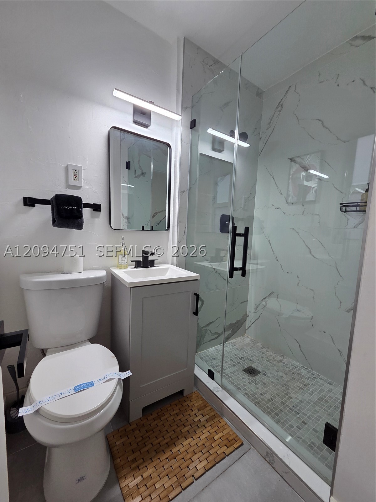 1044 NW 64th St, Miami FL 33150