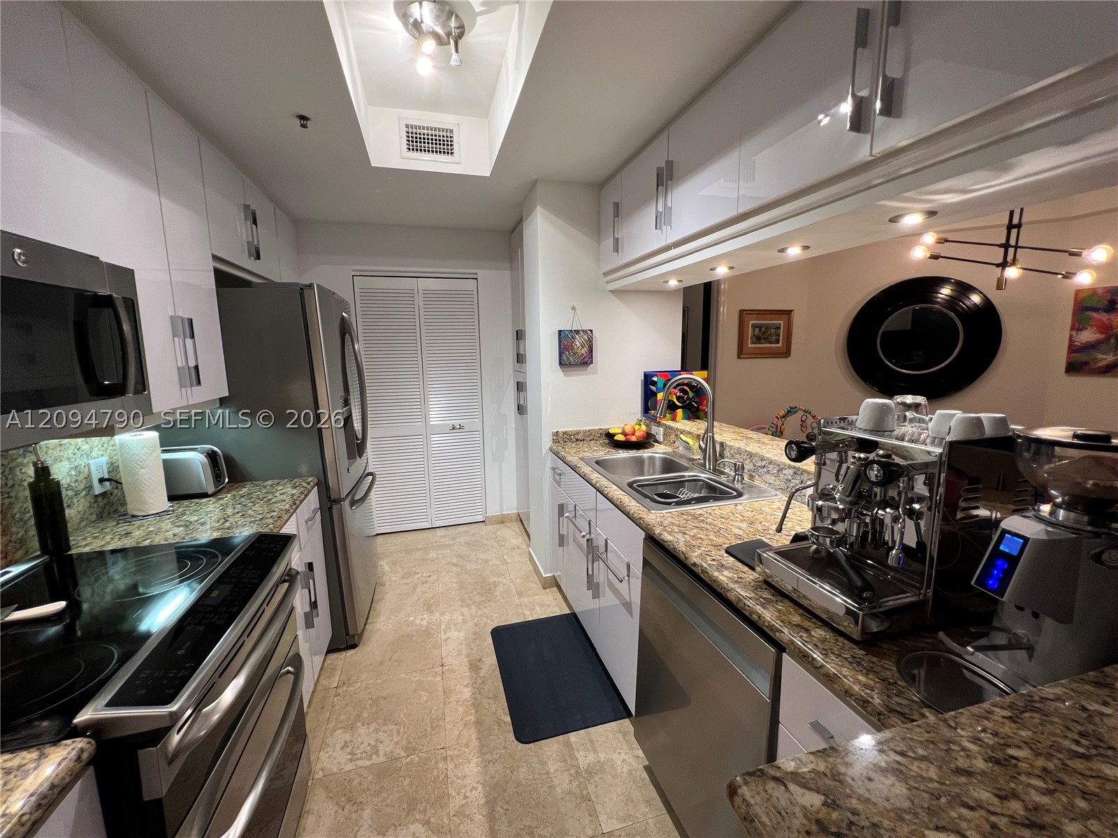808 Brickell Key Dr #2903, Miami FL 33131