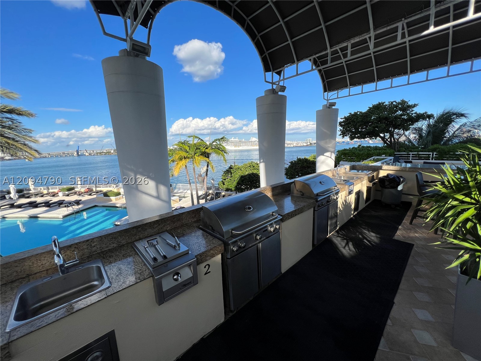 808 Brickell Key Dr #2903, Miami FL 33131