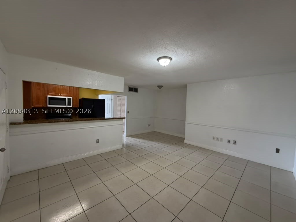 4050 NW 135th St #16-1, Opa Locka FL 33054