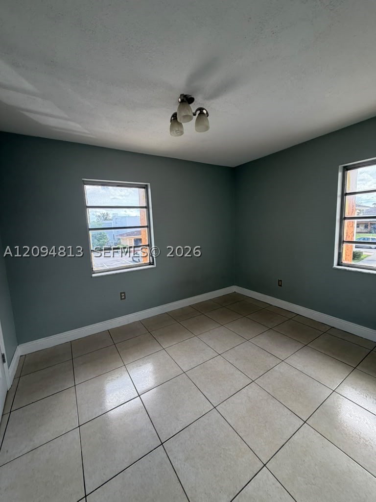 4050 NW 135th St #16-1, Opa Locka FL 33054