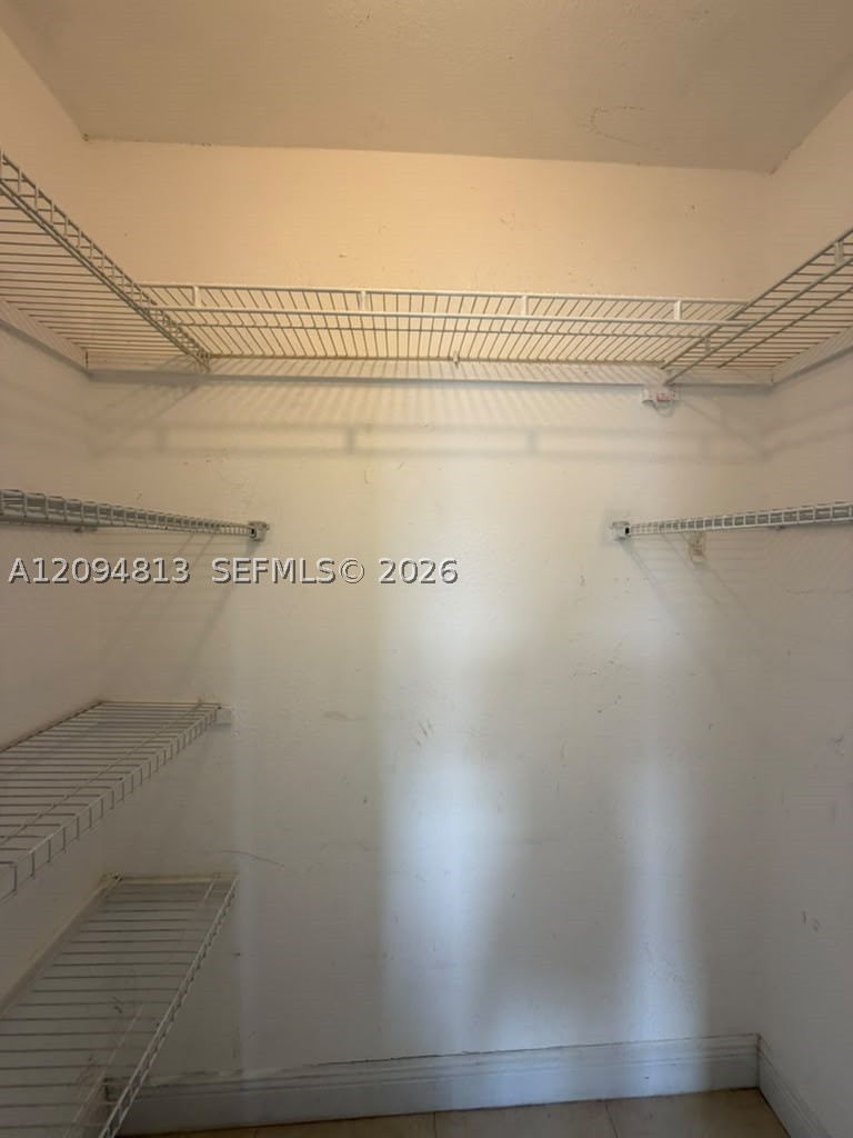 4050 NW 135th St #16-1, Opa Locka FL 33054