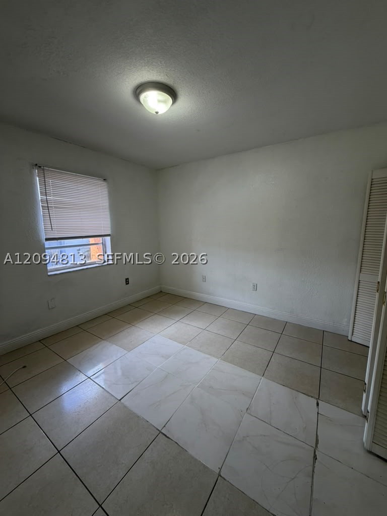 4050 NW 135th St #16-1, Opa Locka FL 33054