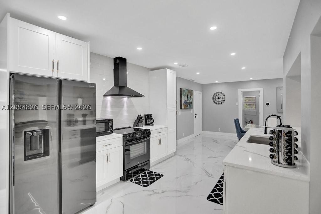63 SE 5th Ave, Deerfield Beach FL 33441