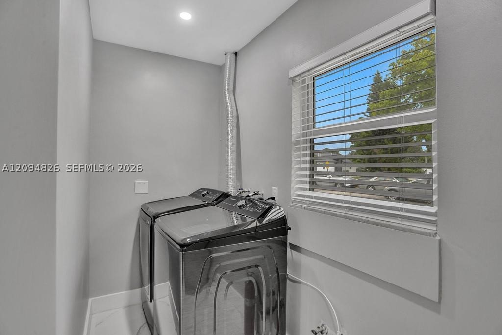 63 SE 5th Ave, Deerfield Beach FL 33441