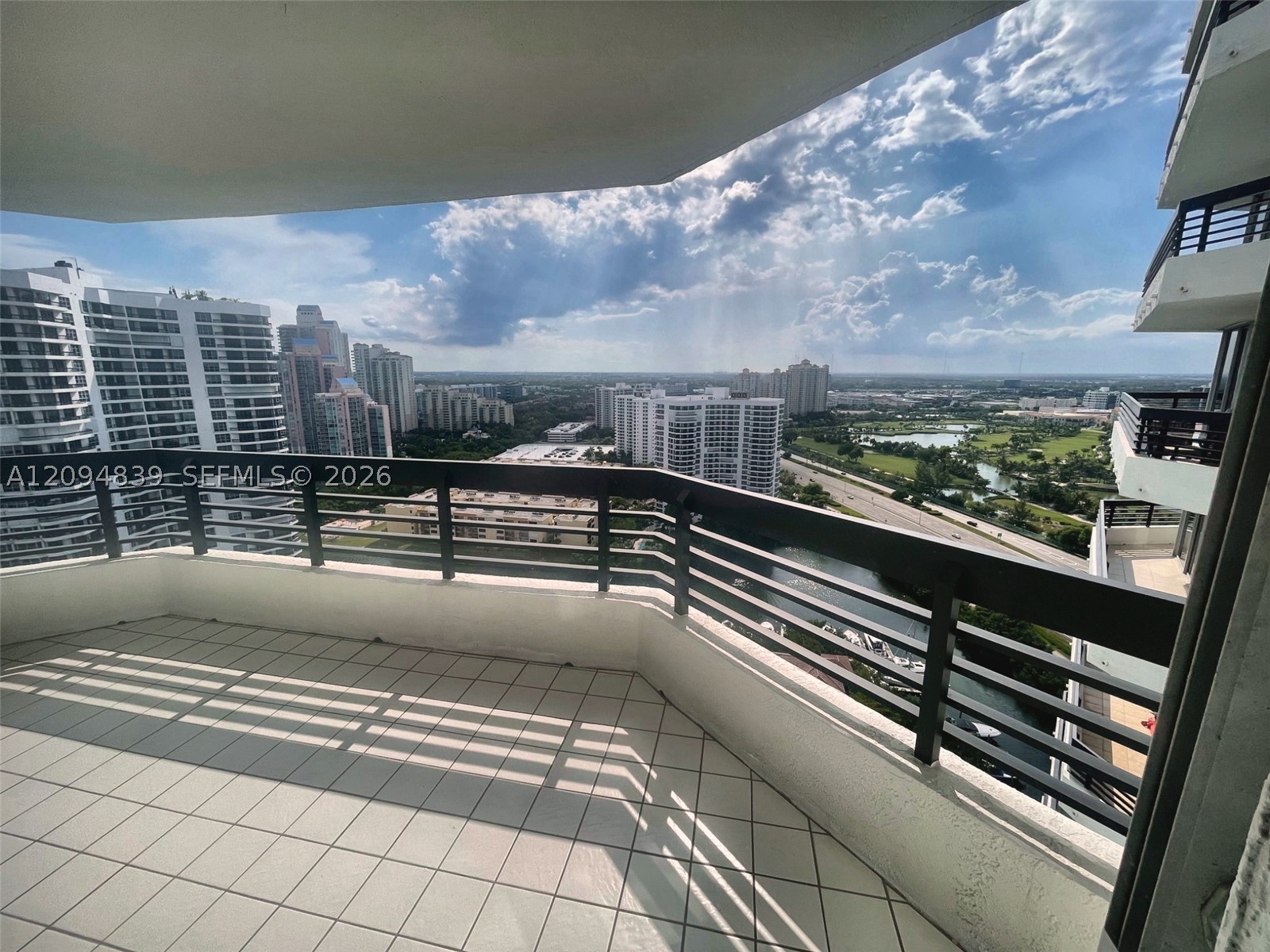 3500 Mystic Pointe Dr #3002, Aventura FL 33180