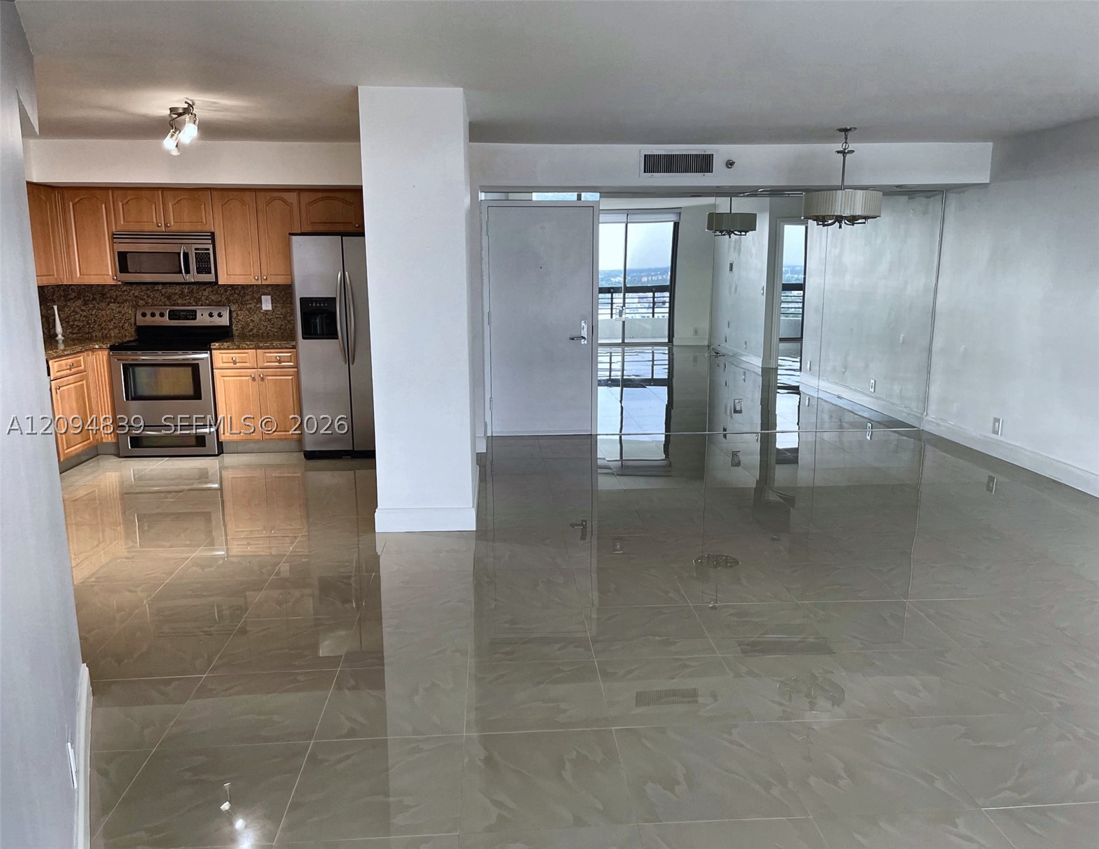 3500 Mystic Pointe Dr #3002, Aventura FL 33180