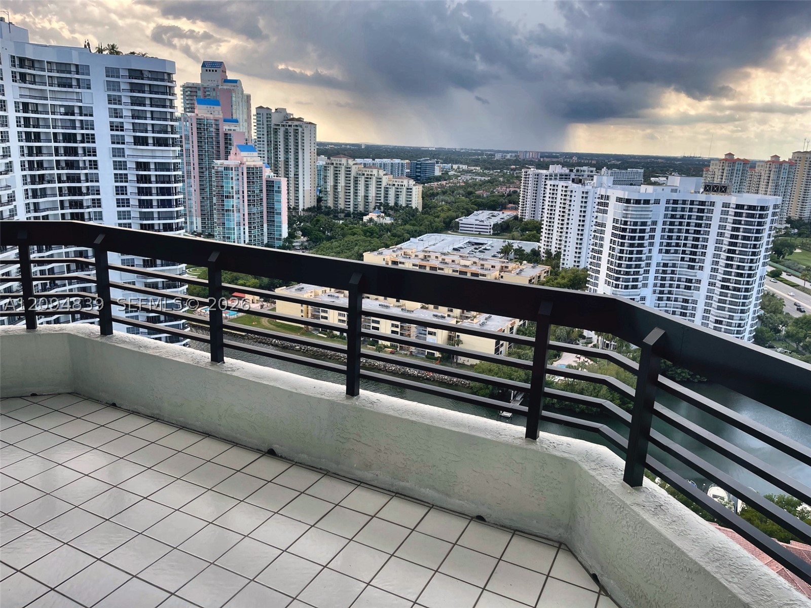 3500 Mystic Pointe Dr #3002, Aventura FL 33180