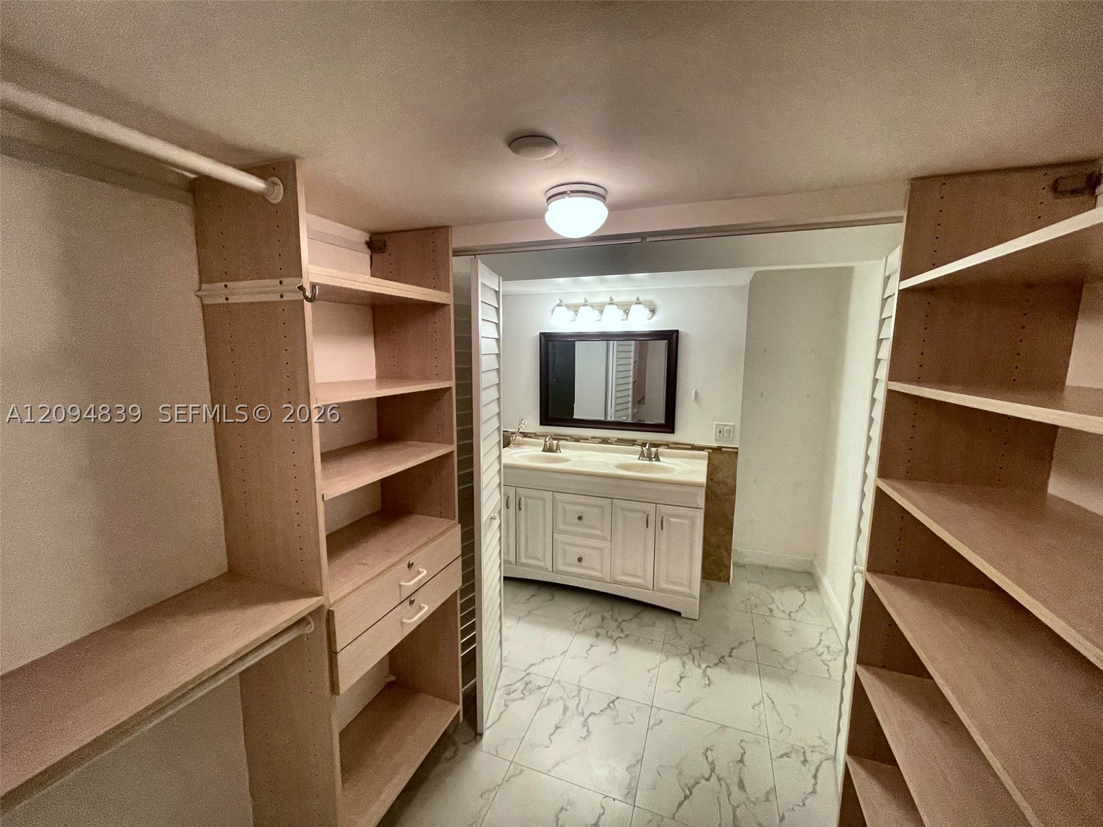3500 Mystic Pointe Dr #3002, Aventura FL 33180