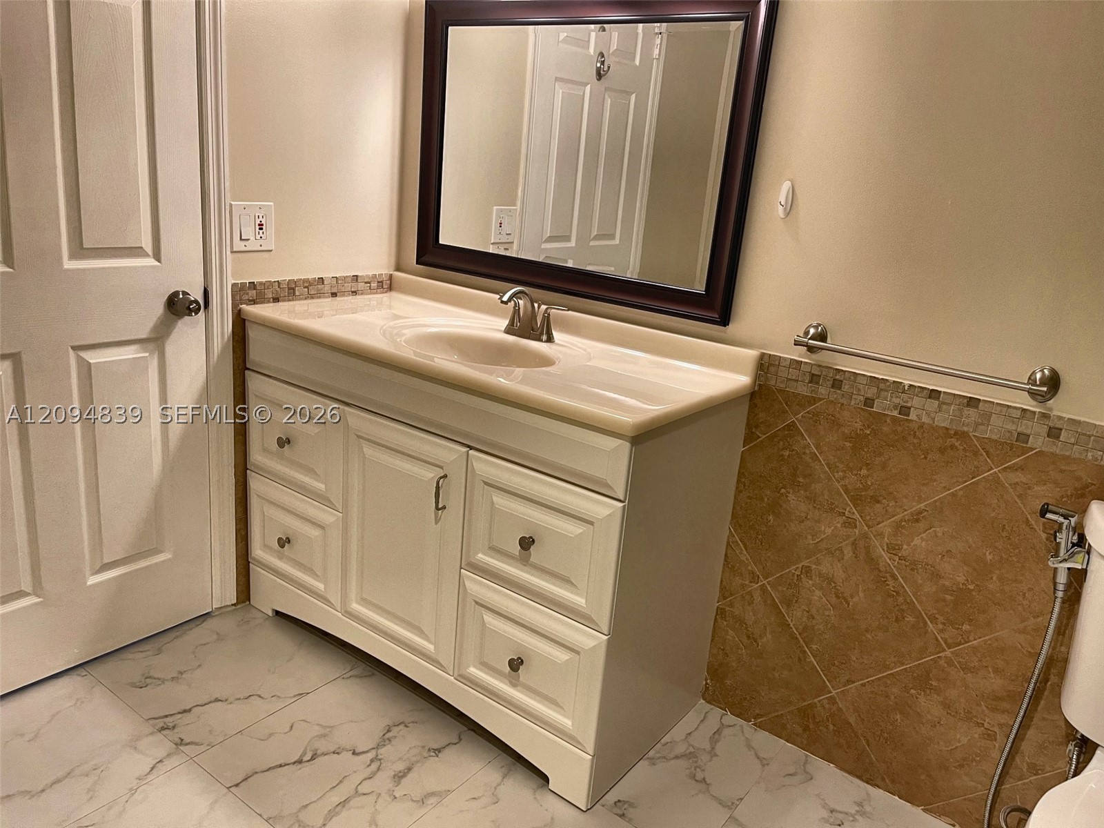 3500 Mystic Pointe Dr #3002, Aventura FL 33180