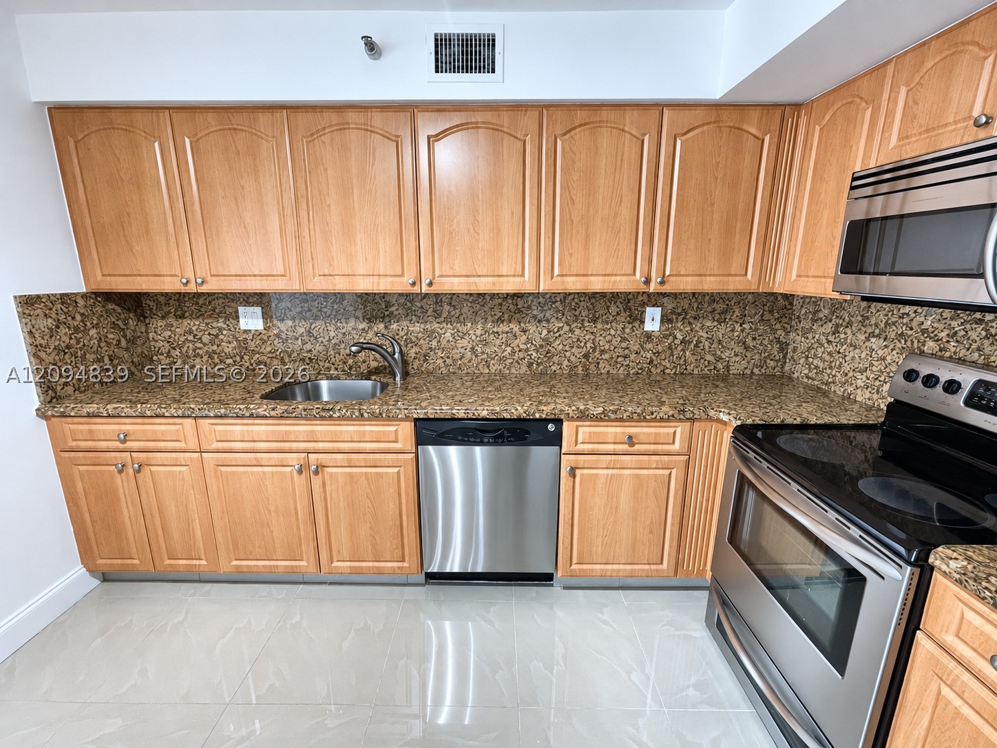 3500 Mystic Pointe Dr #3002, Aventura FL 33180