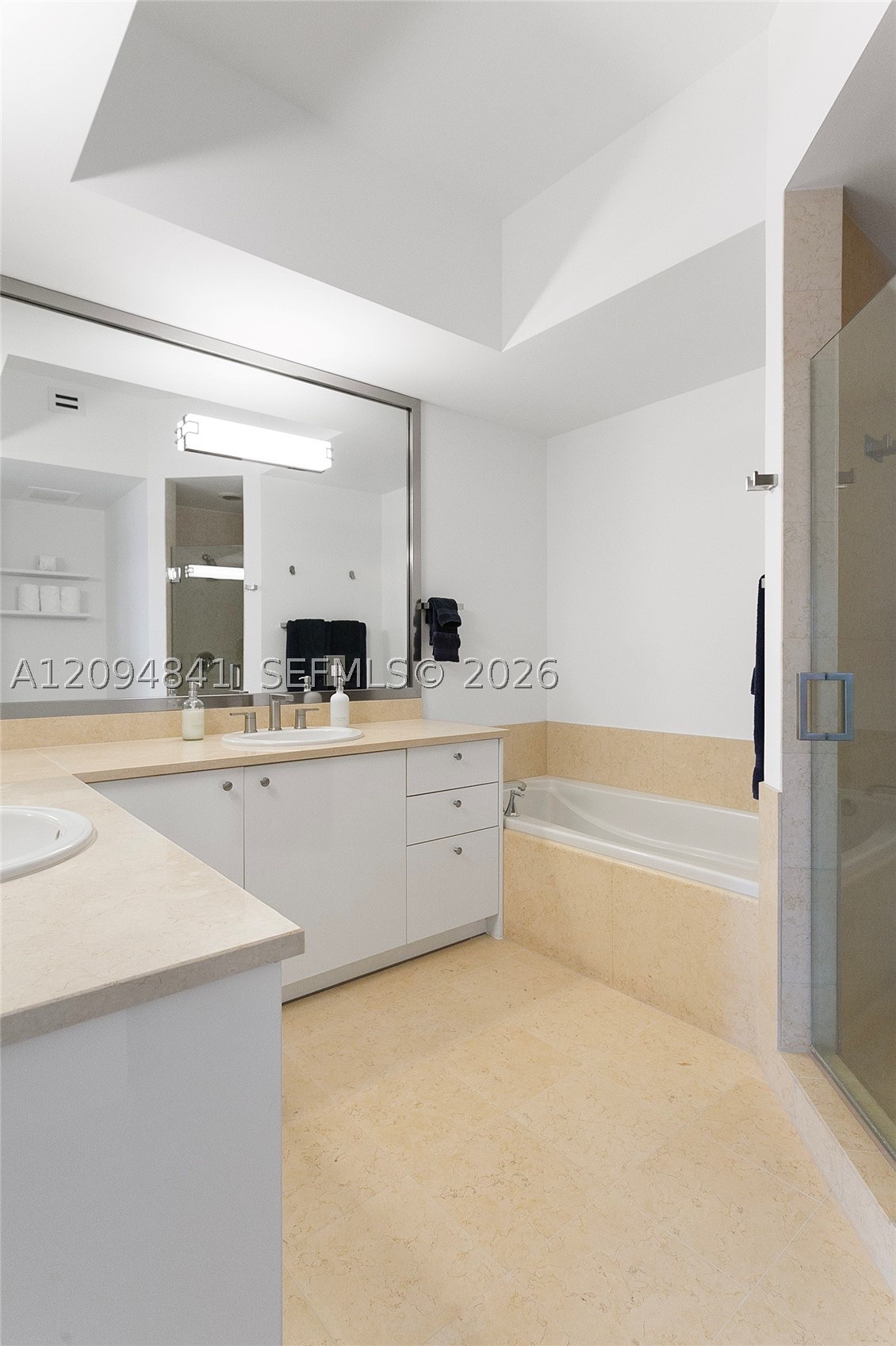 19900 E Country Club Dr #TS08, Aventura FL 33180