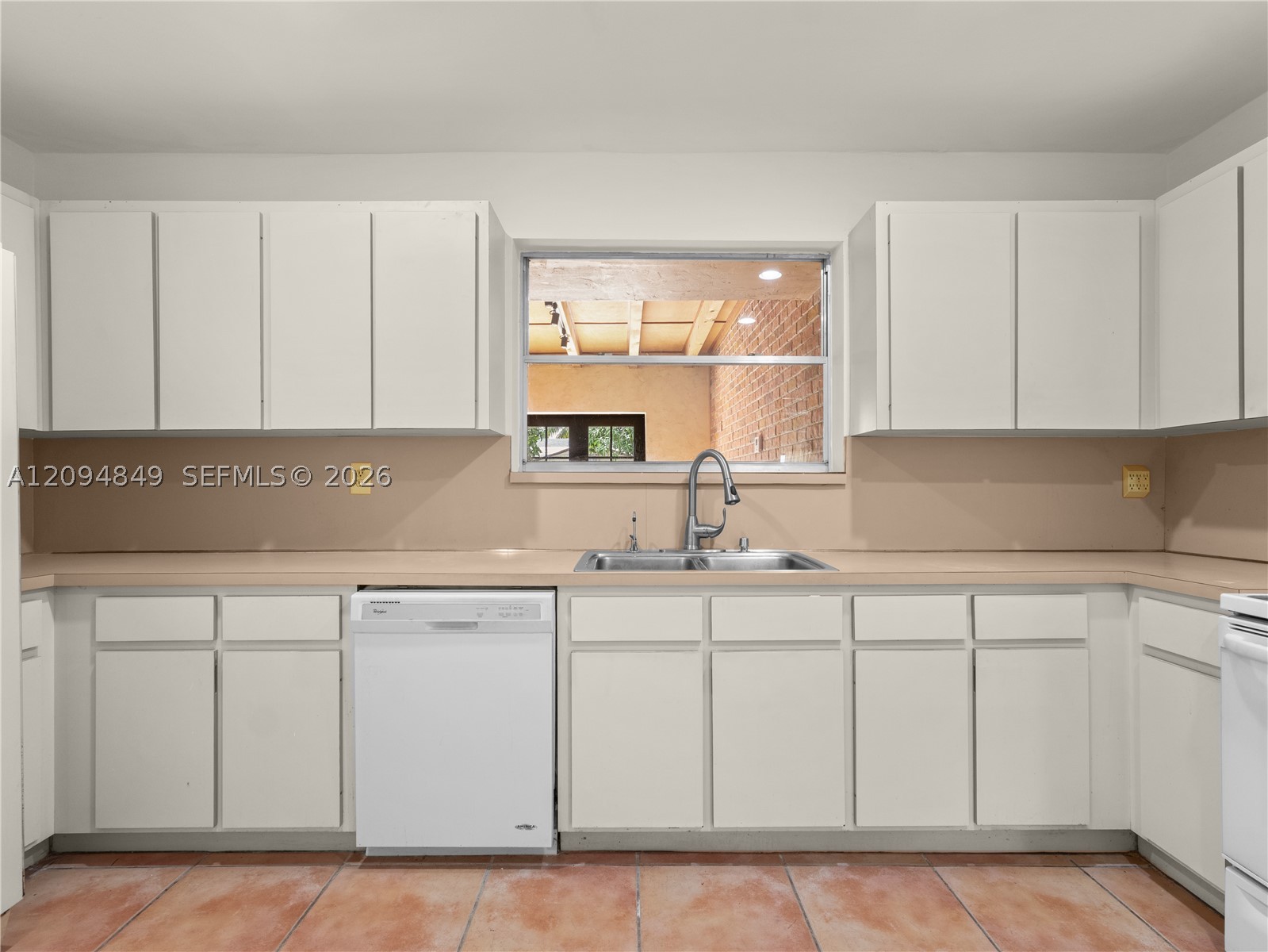 9360 SW 25th St, Miami FL 33165