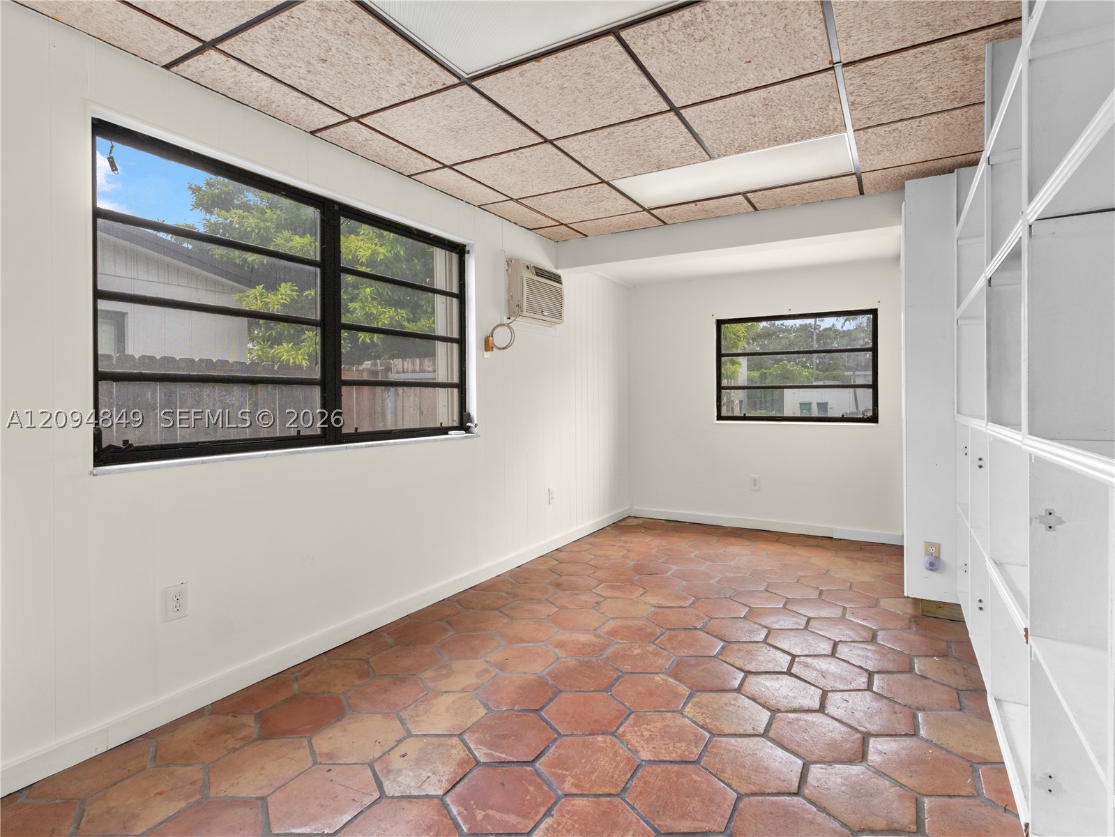 9360 SW 25th St, Miami FL 33165