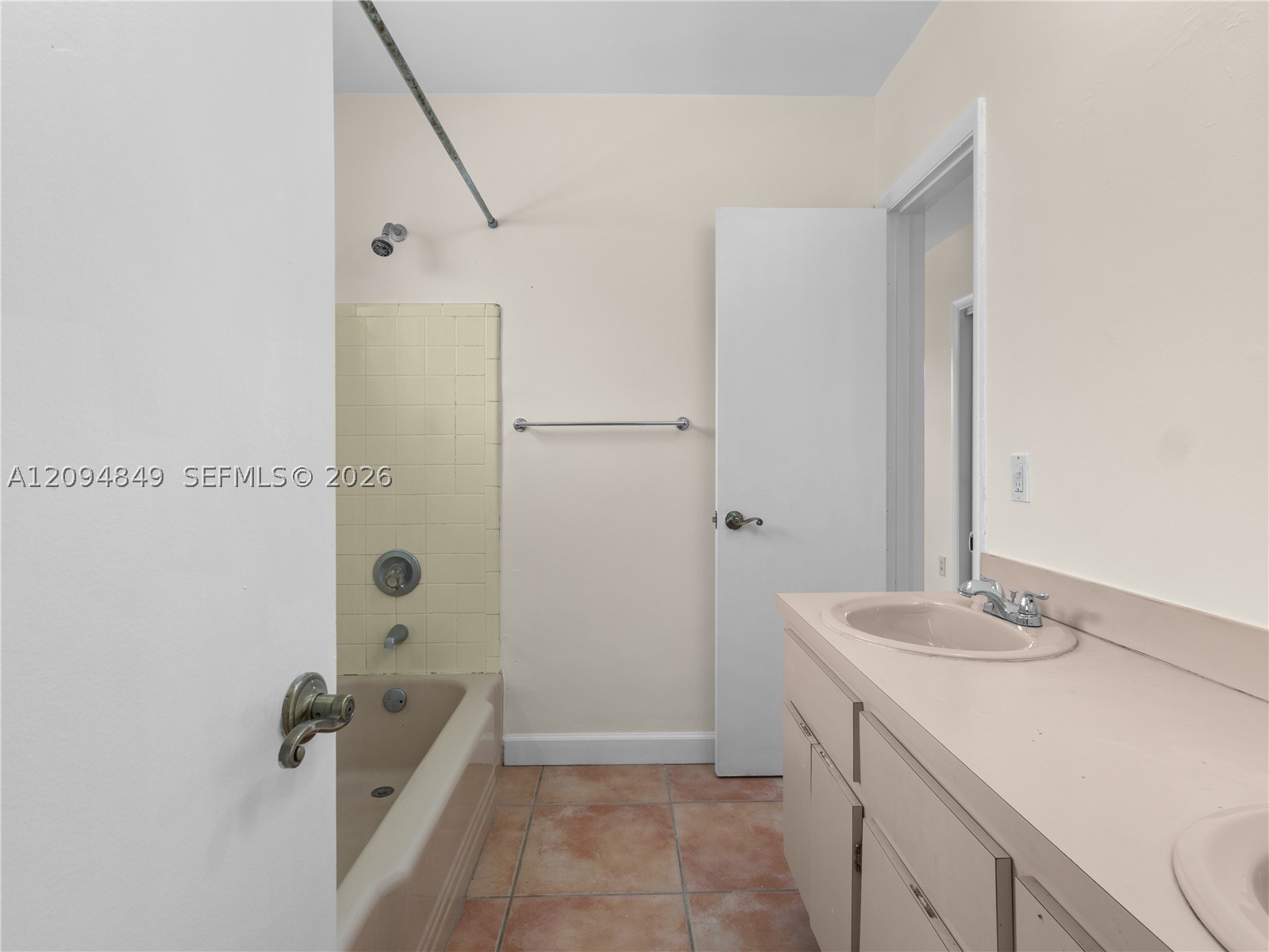 9360 SW 25th St, Miami FL 33165