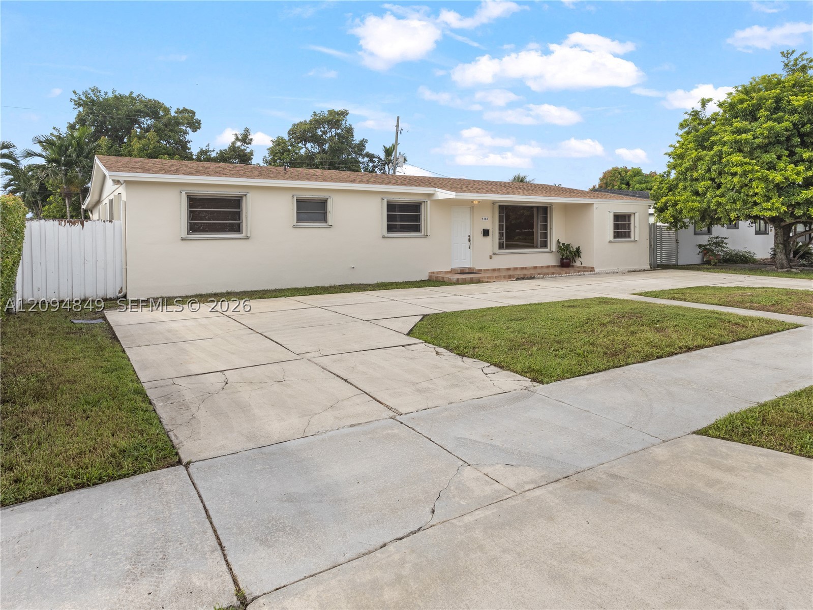 9360 SW 25th St, Miami FL 33165