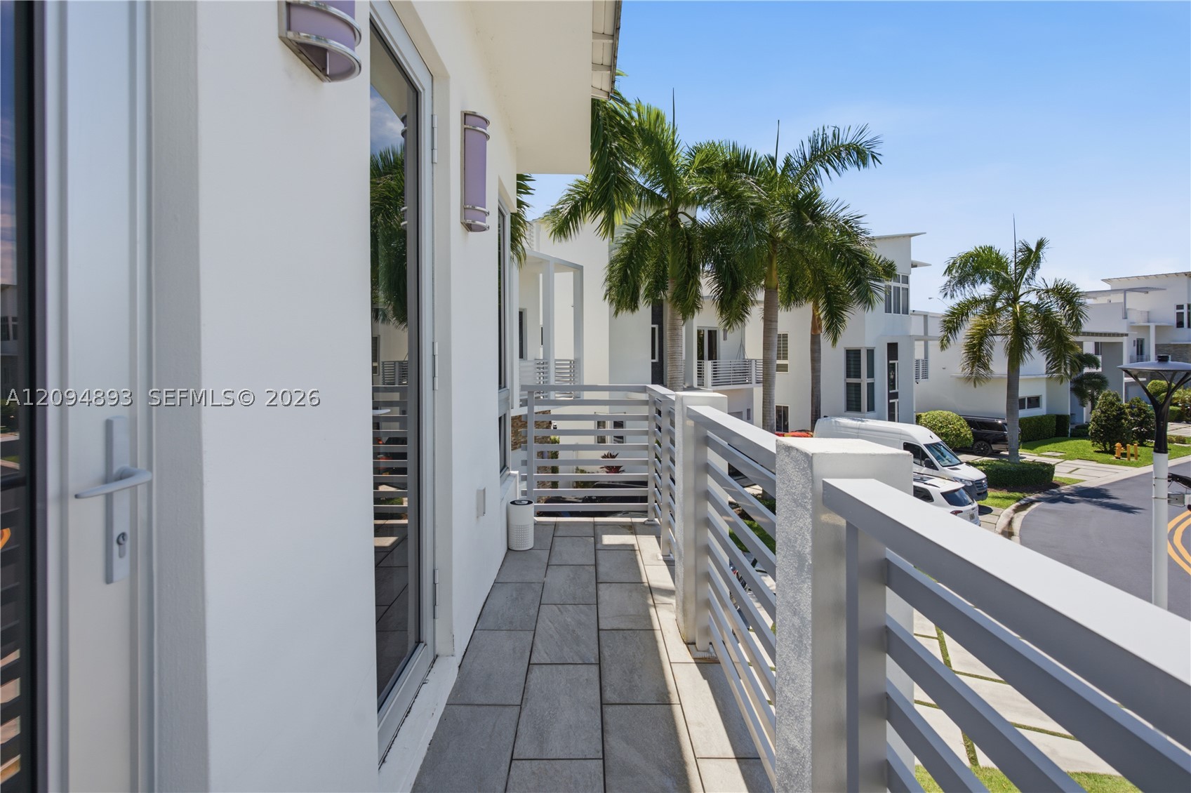8221 NW 34th Dr, Doral FL 33122