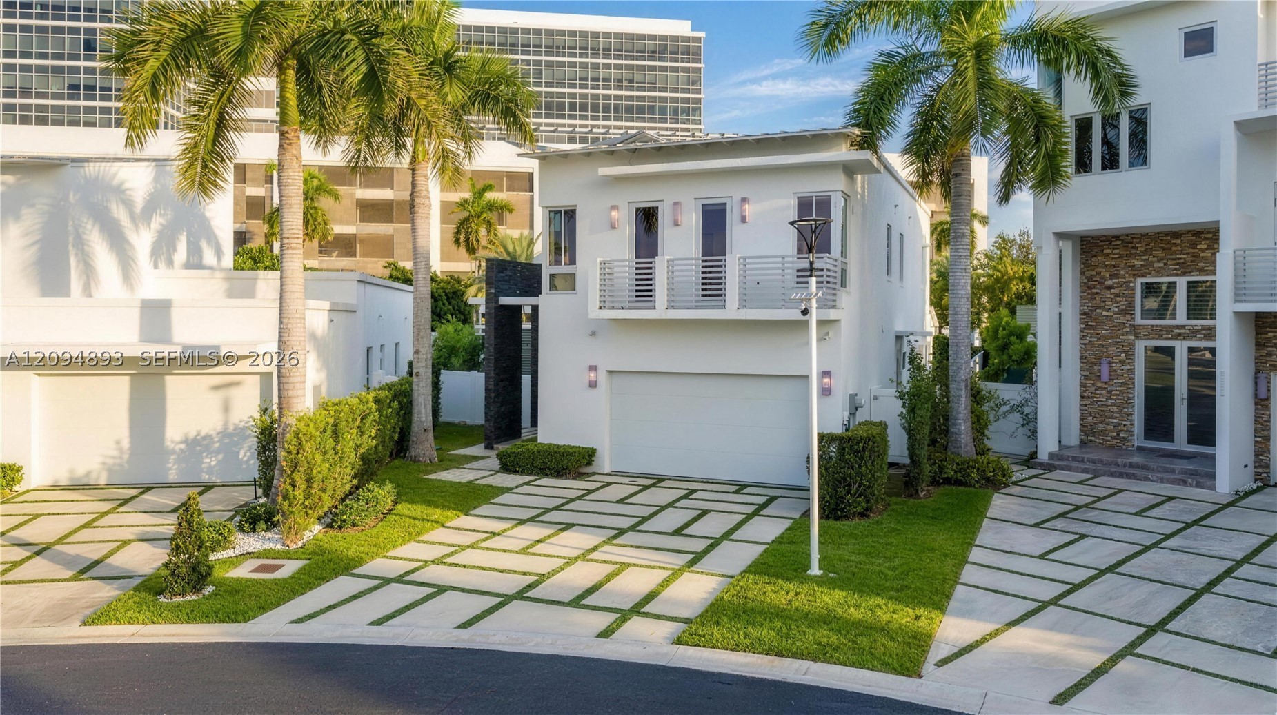 8221 NW 34th Dr, Doral FL 33122
