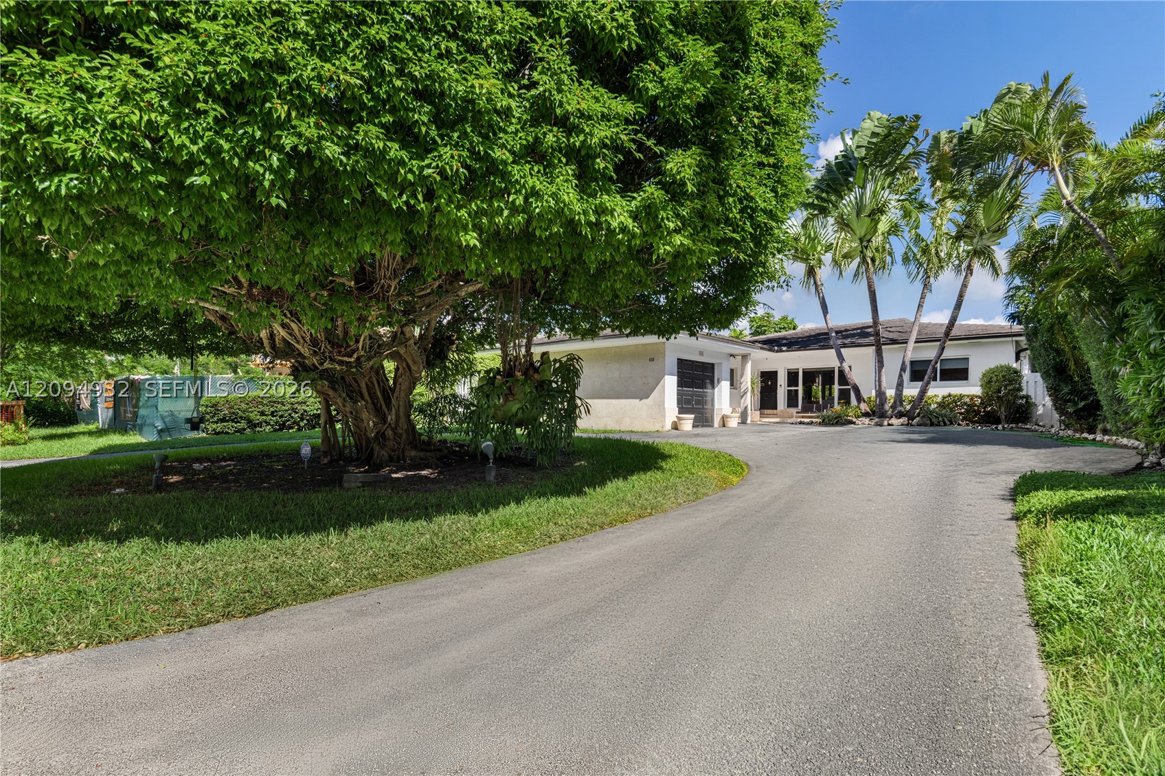 435 N Shore Dr, Miami Beach FL 33141