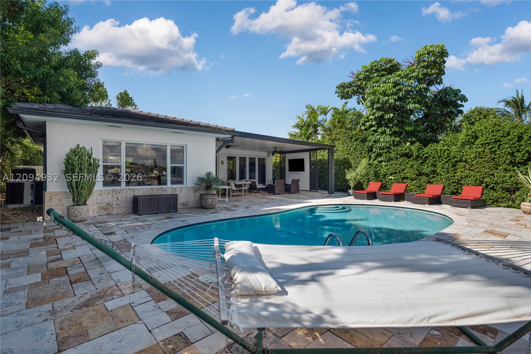 435 N Shore Dr, Miami Beach FL 33141