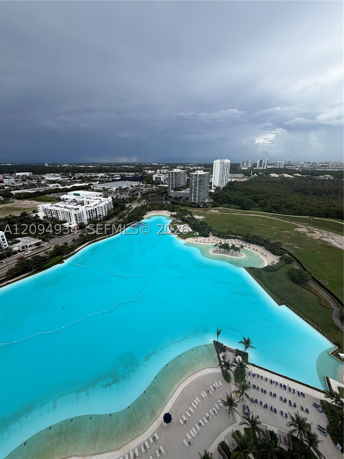 2411 Laguna Cir #2408, Miami FL 33181