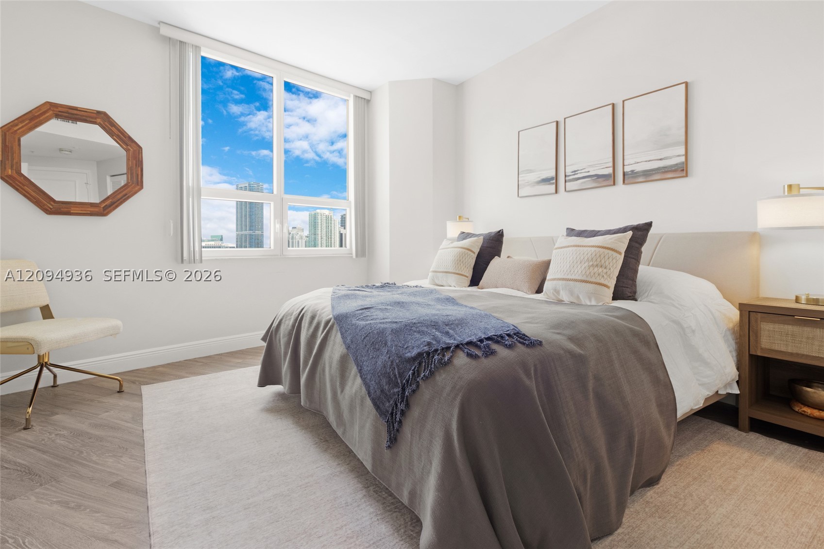 848 Brickell Key Dr #3905, Miami FL 33131