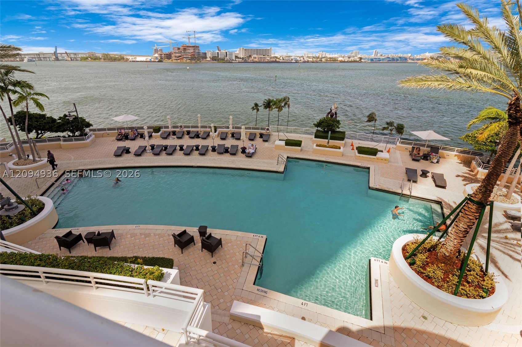 848 Brickell Key Dr #3905, Miami FL 33131