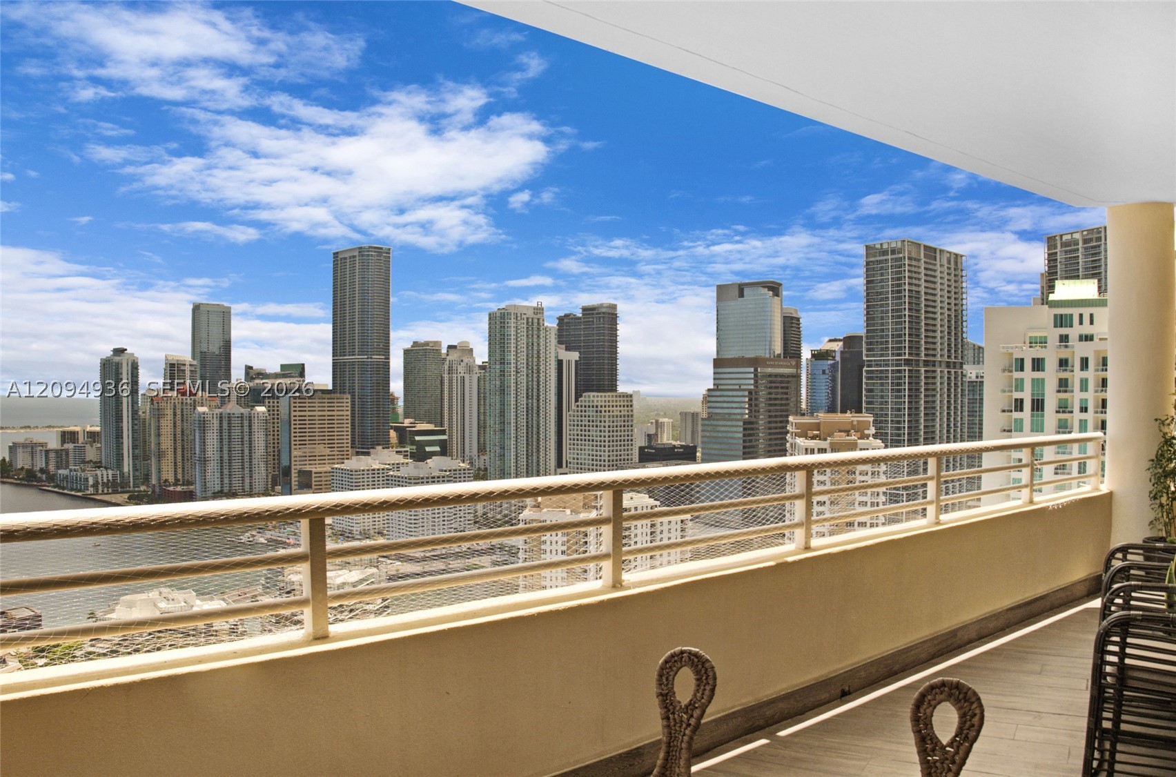 848 Brickell Key Dr #3905, Miami FL 33131
