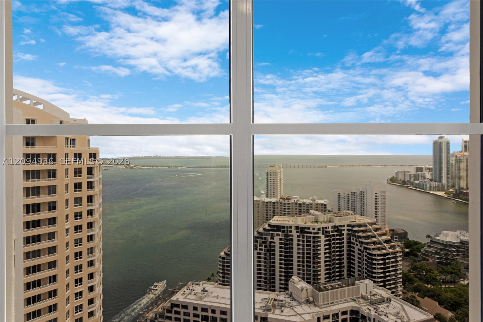 848 Brickell Key Dr #3905, Miami FL 33131