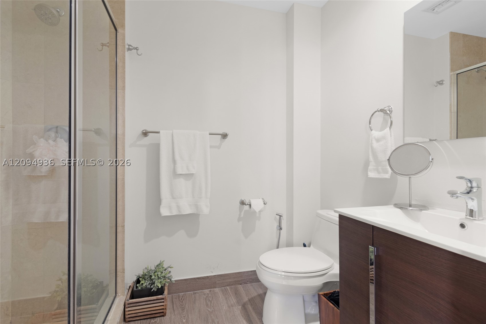 848 Brickell Key Dr #3905, Miami FL 33131
