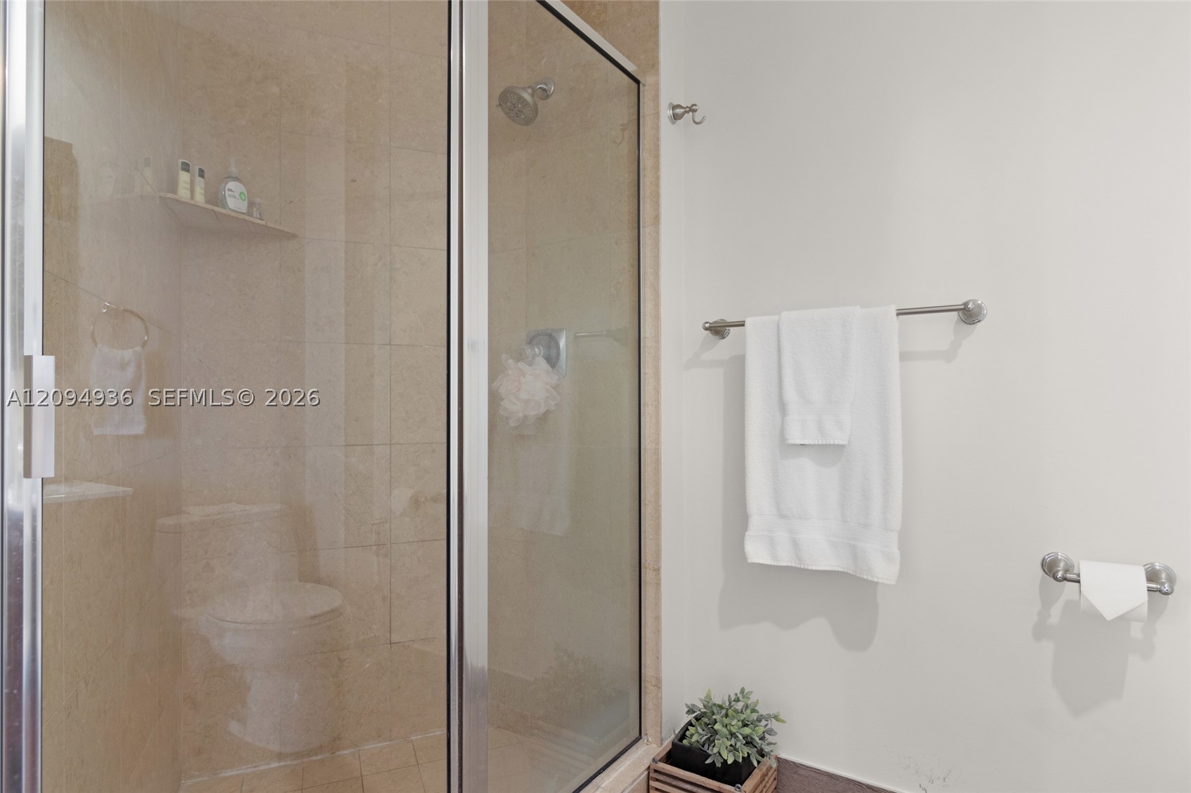 848 Brickell Key Dr #3905, Miami FL 33131