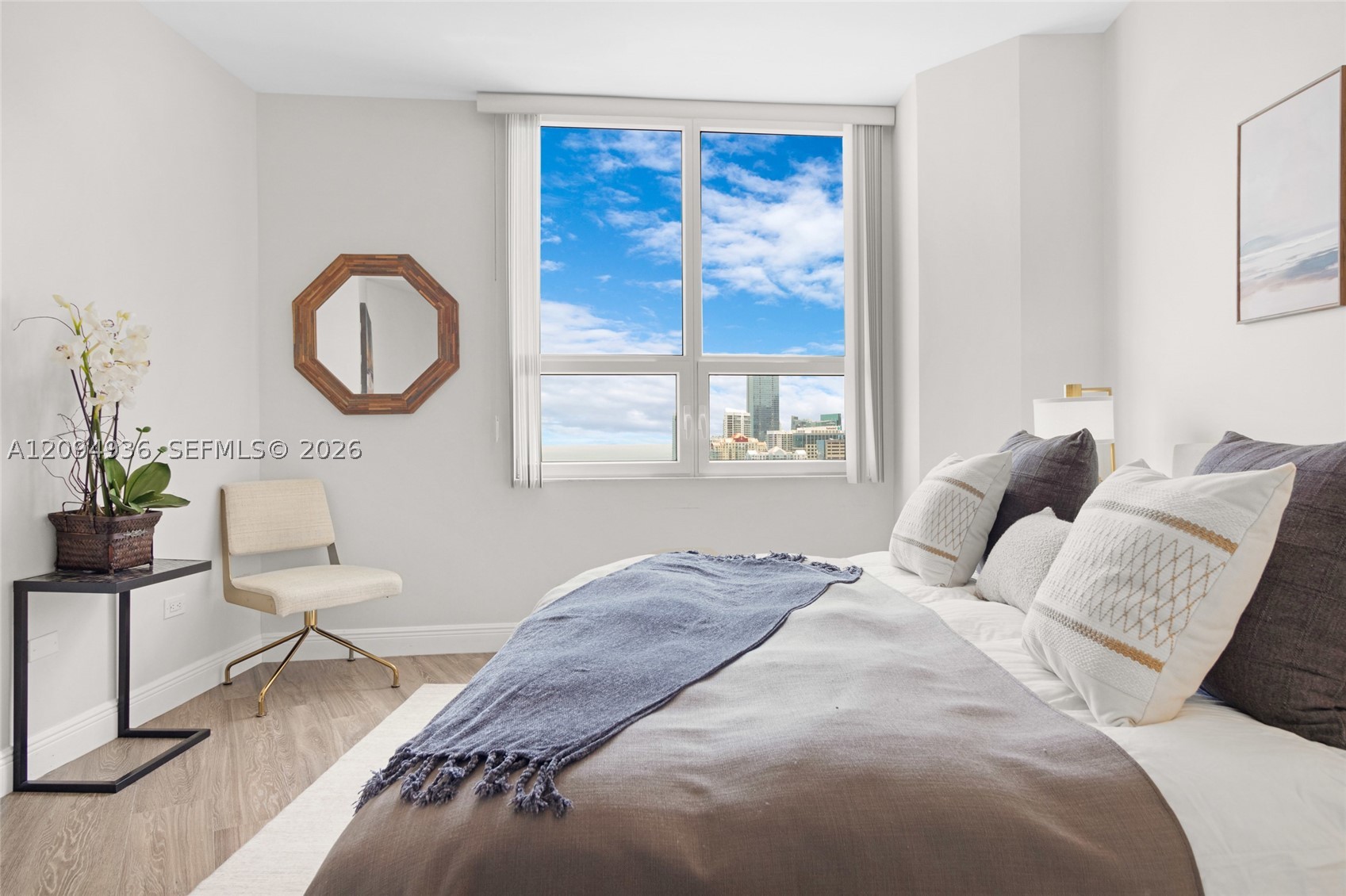 848 Brickell Key Dr #3905, Miami FL 33131
