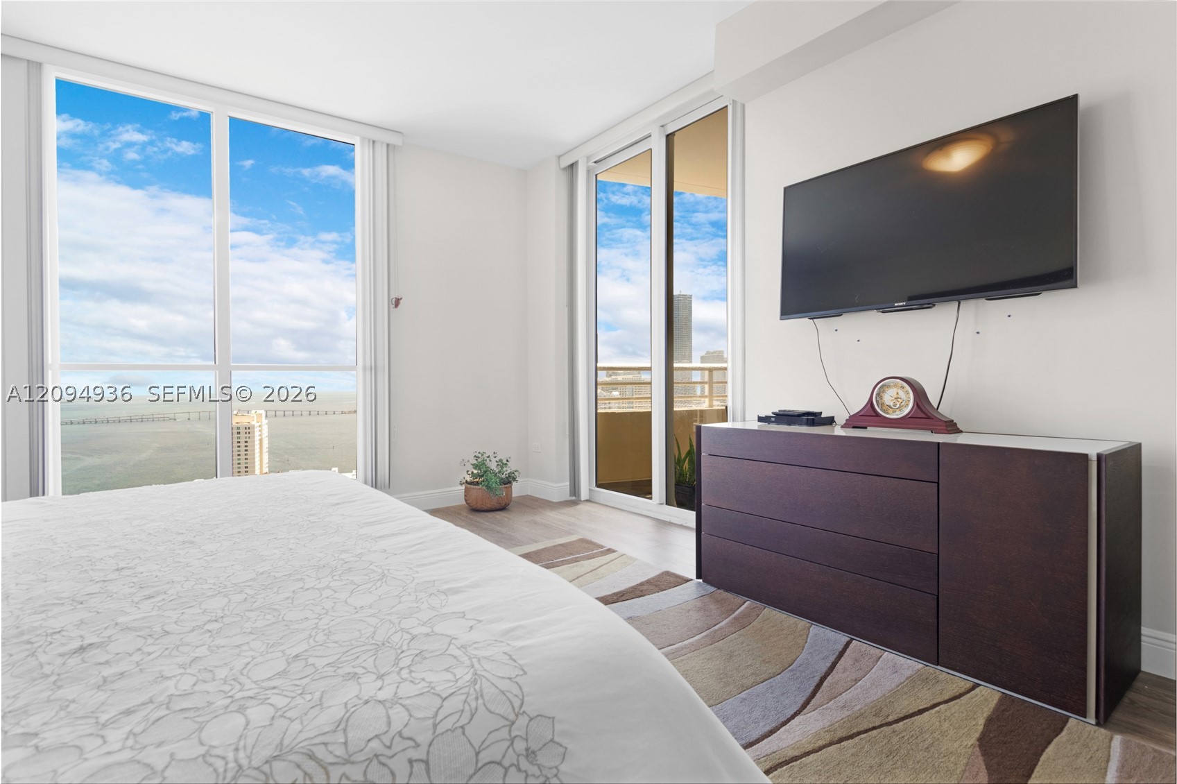 848 Brickell Key Dr #3905, Miami FL 33131
