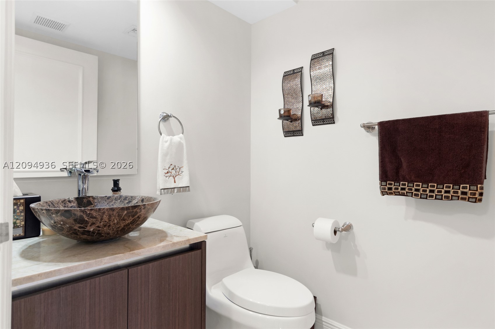 848 Brickell Key Dr #3905, Miami FL 33131