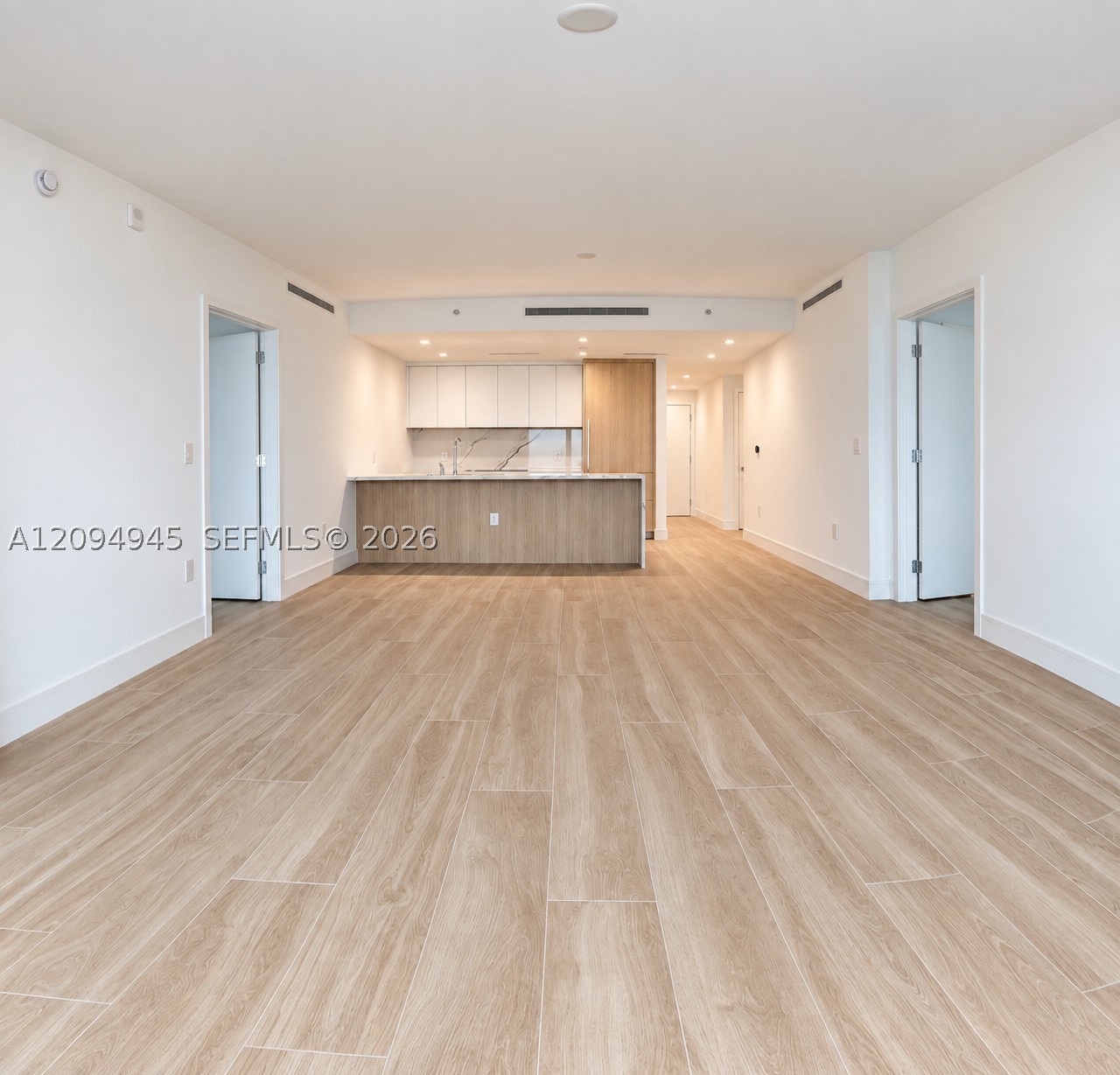 2411 Laguna Circle #802, Miami FL 33181