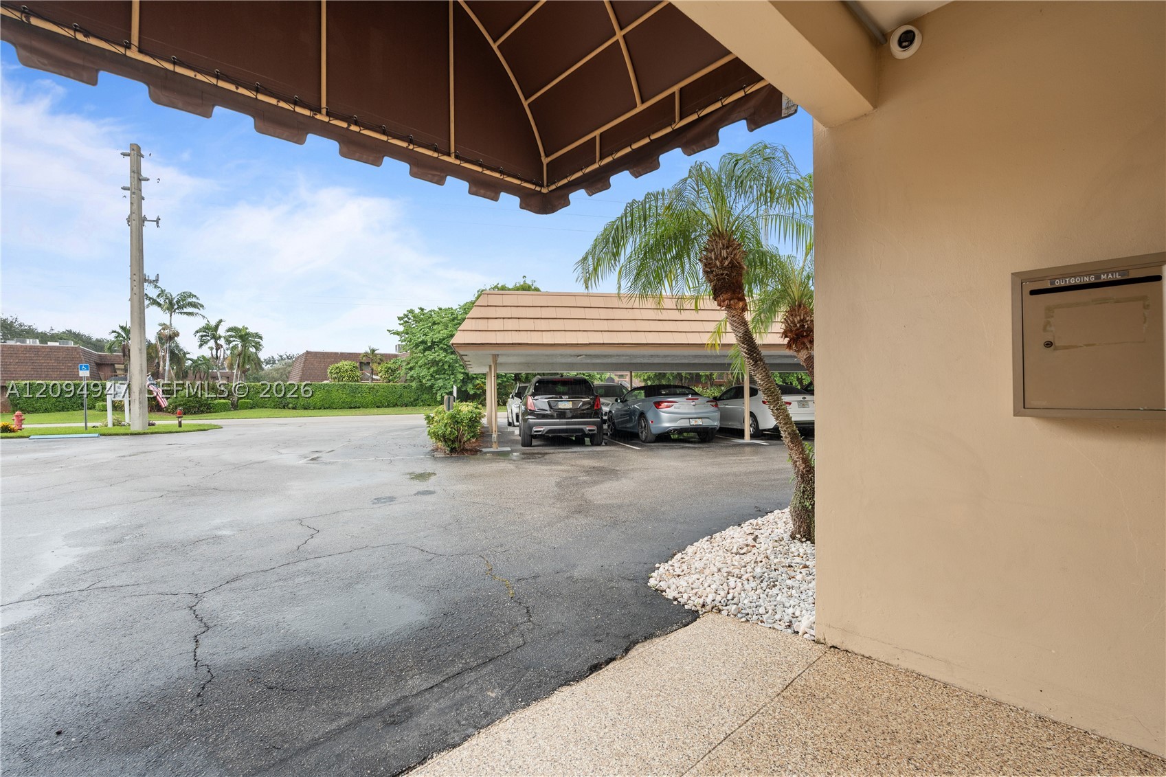 145 Atlantis Blvd #101, Atlantis FL 33462