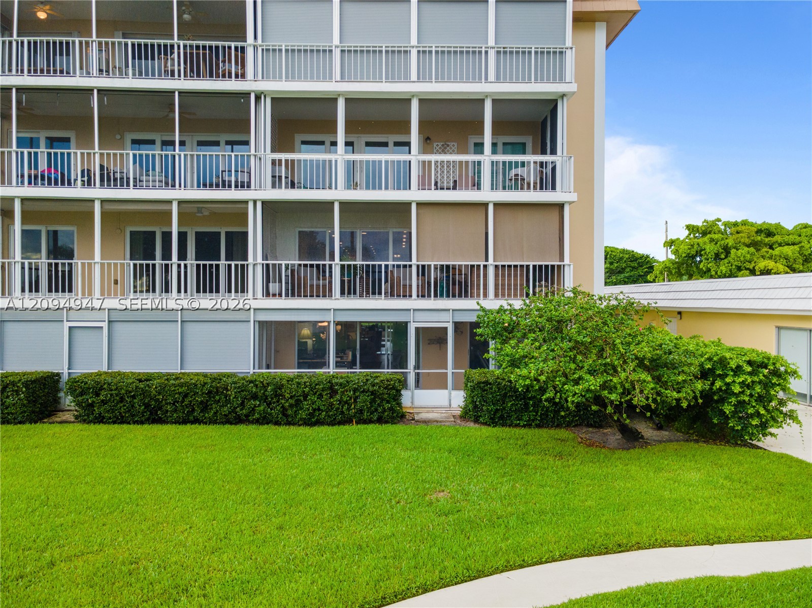 145 Atlantis Blvd #101, Atlantis FL 33462