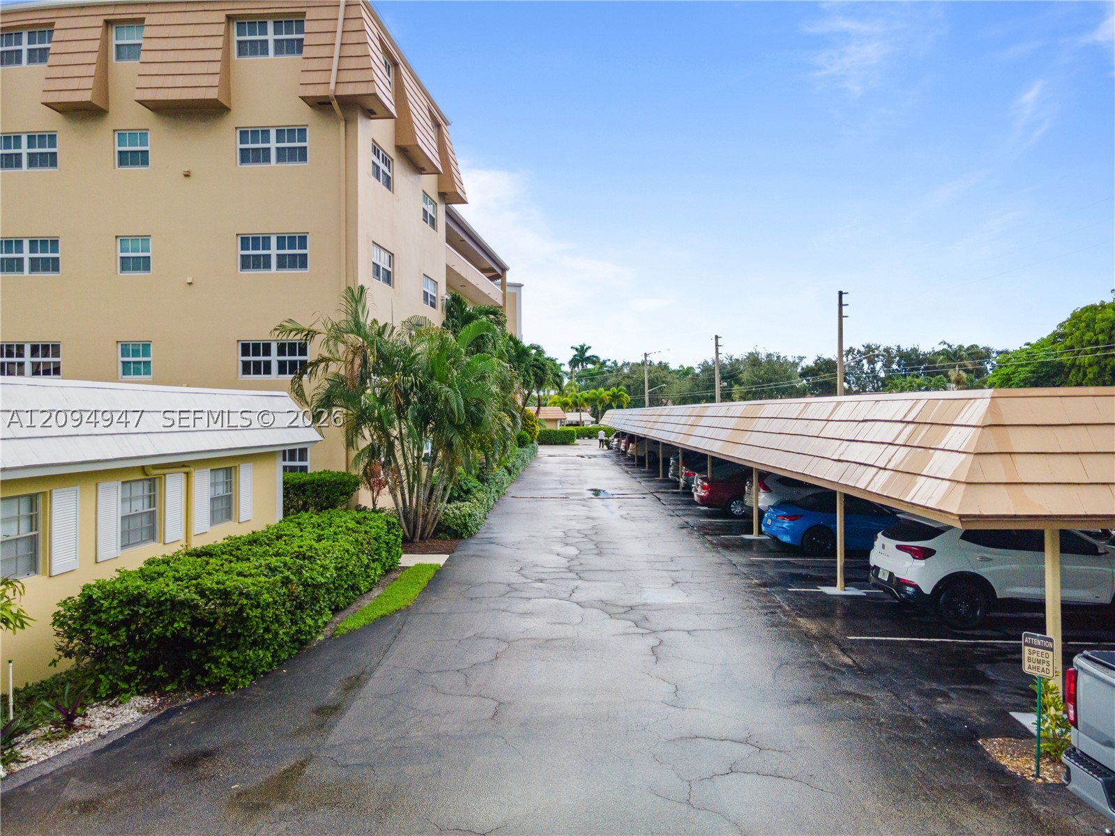 145 Atlantis Blvd #101, Atlantis FL 33462