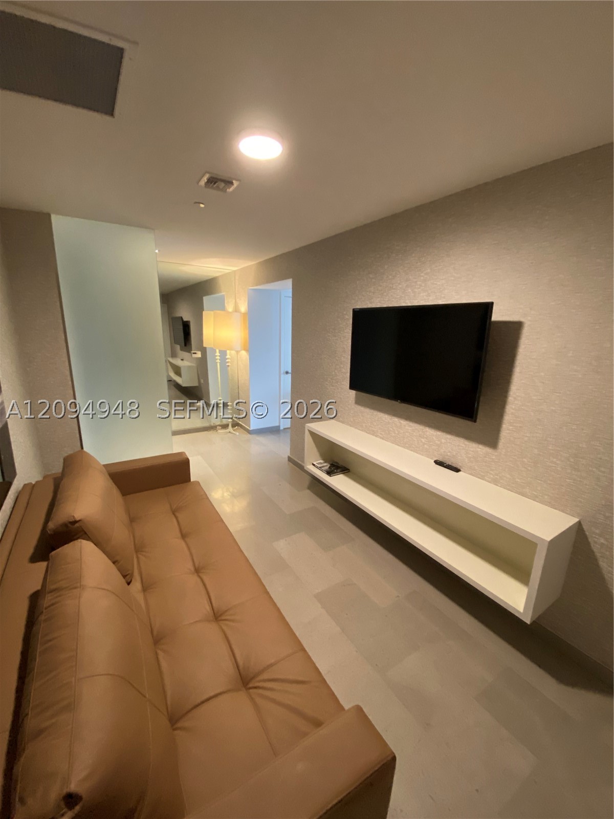 88 SW 7th St #1904, Miami FL 33130