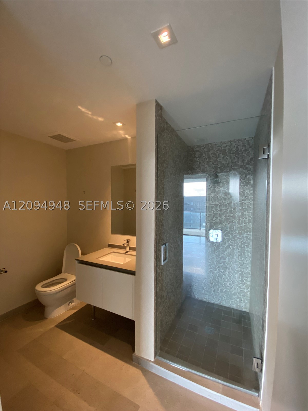 88 SW 7th St #1904, Miami FL 33130