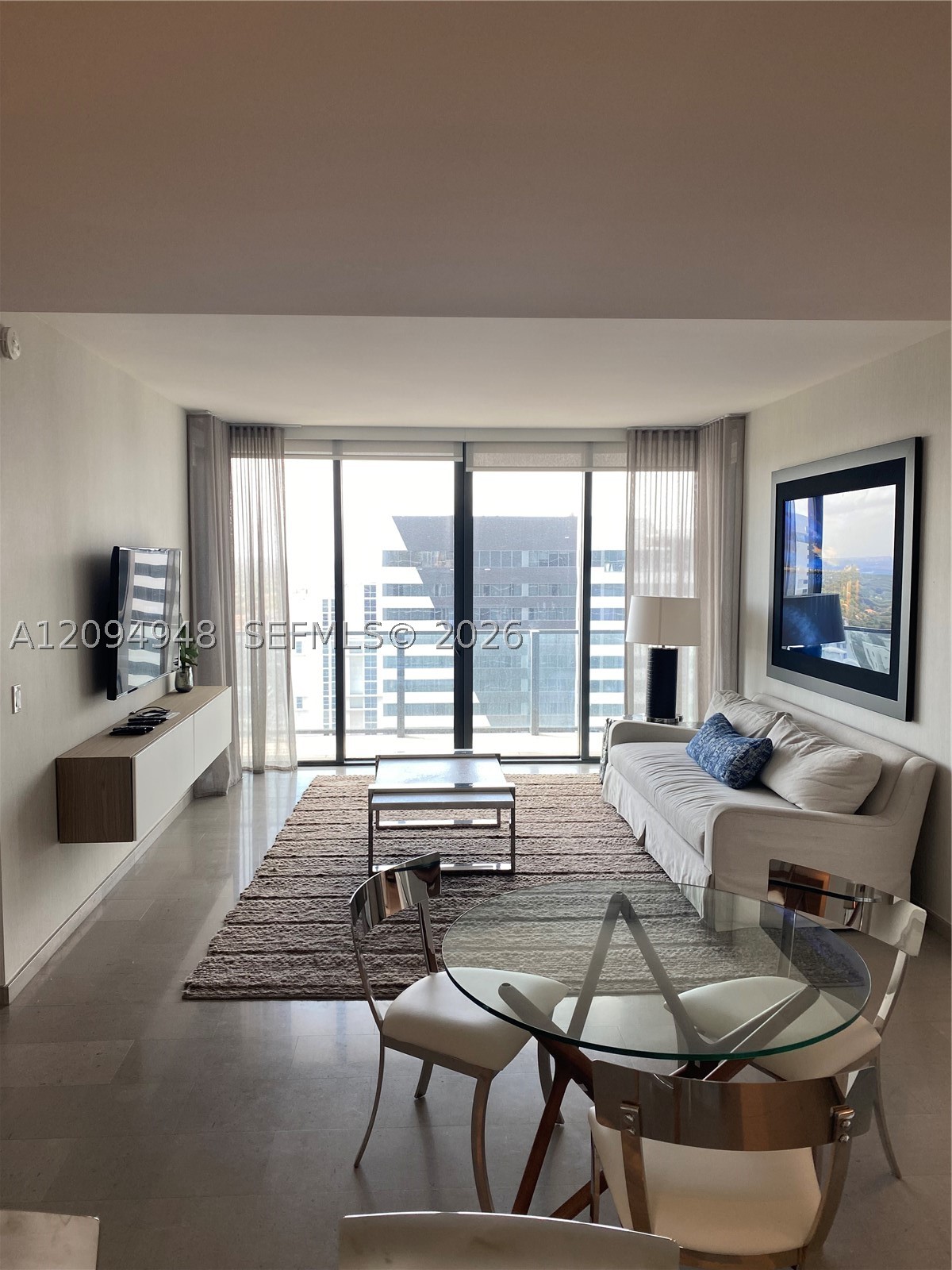 88 SW 7th St #1904, Miami FL 33130