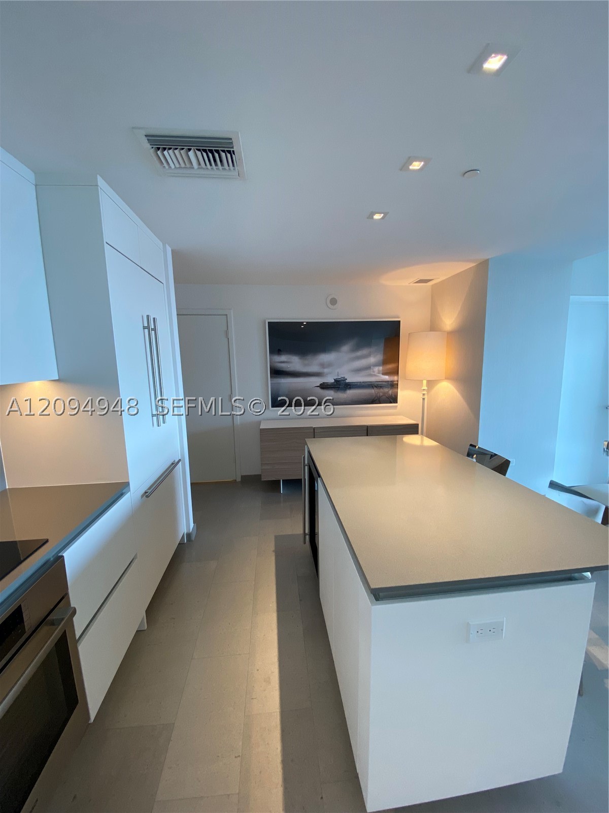 88 SW 7th St #1904, Miami FL 33130