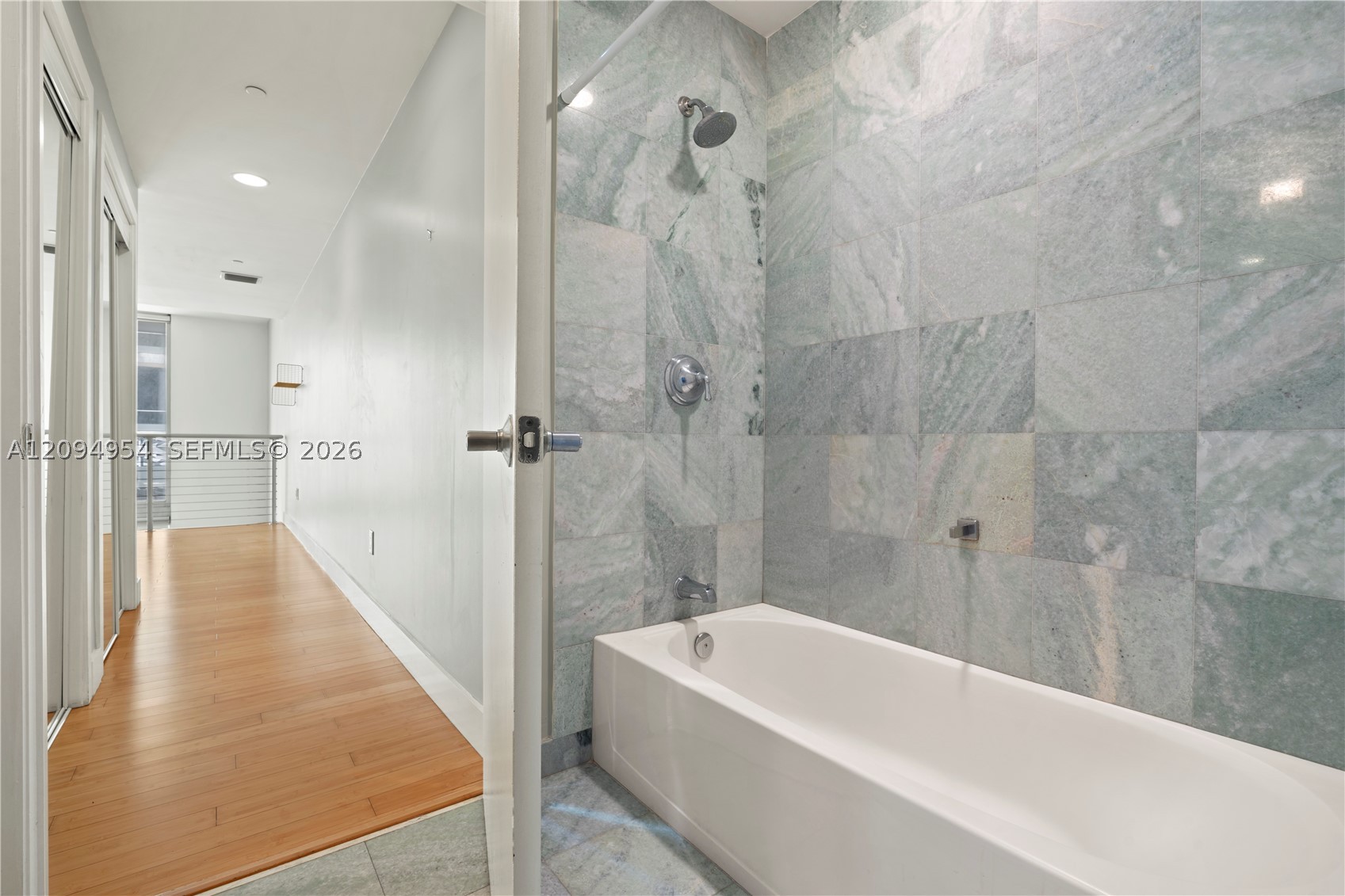 1050 Brickell Ave #1418, Miami FL 33131