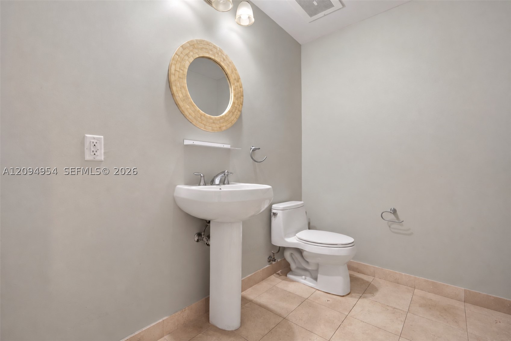 1050 Brickell Ave #1418, Miami FL 33131