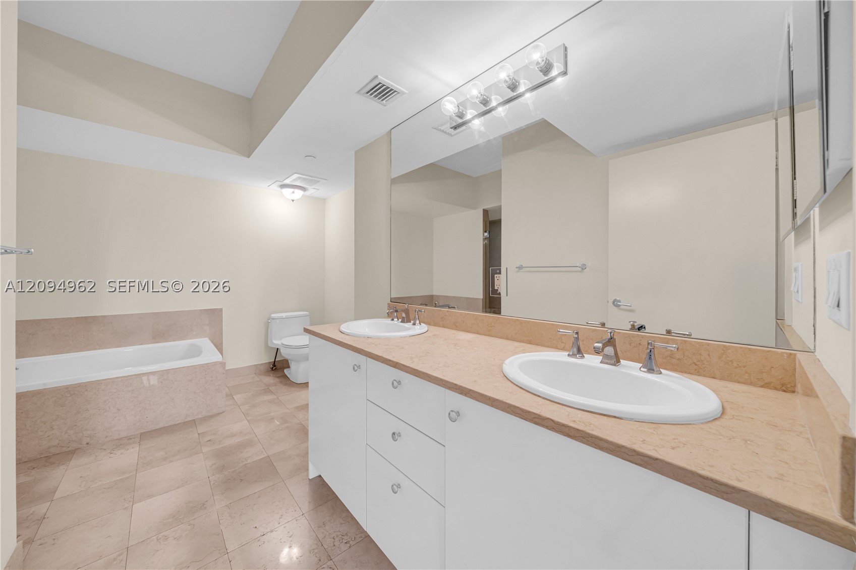 19900 E Country Club Dr #1209, Aventura FL 33180